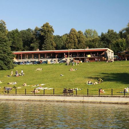Restaurace penzion Pod Šumárníkem Tvarozna Lhota Exteriér fotografie