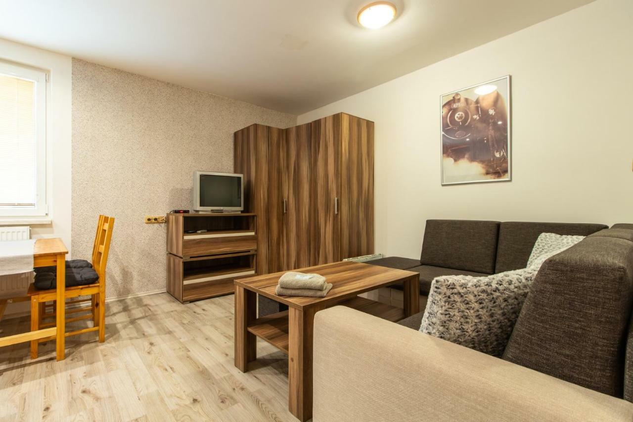 Restaurace penzion Pod Šumárníkem Tvarozna Lhota Exteriér fotografie