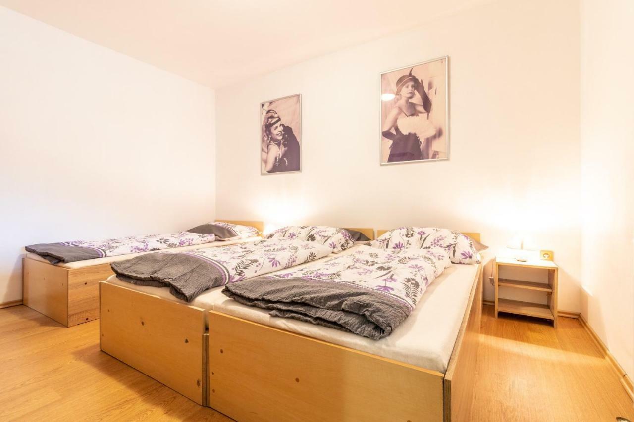Restaurace penzion Pod Šumárníkem Tvarozna Lhota Exteriér fotografie