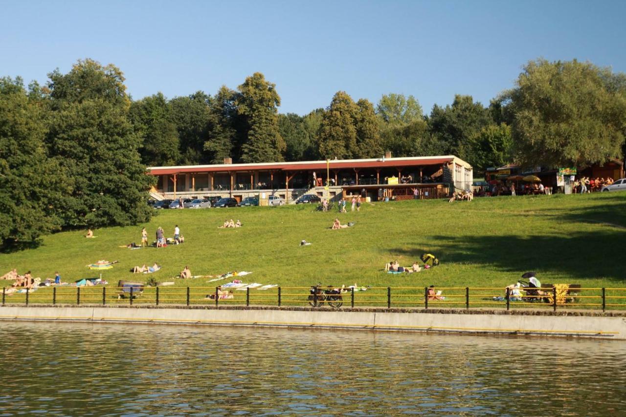Restaurace penzion Pod Šumárníkem Tvarozna Lhota Exteriér fotografie