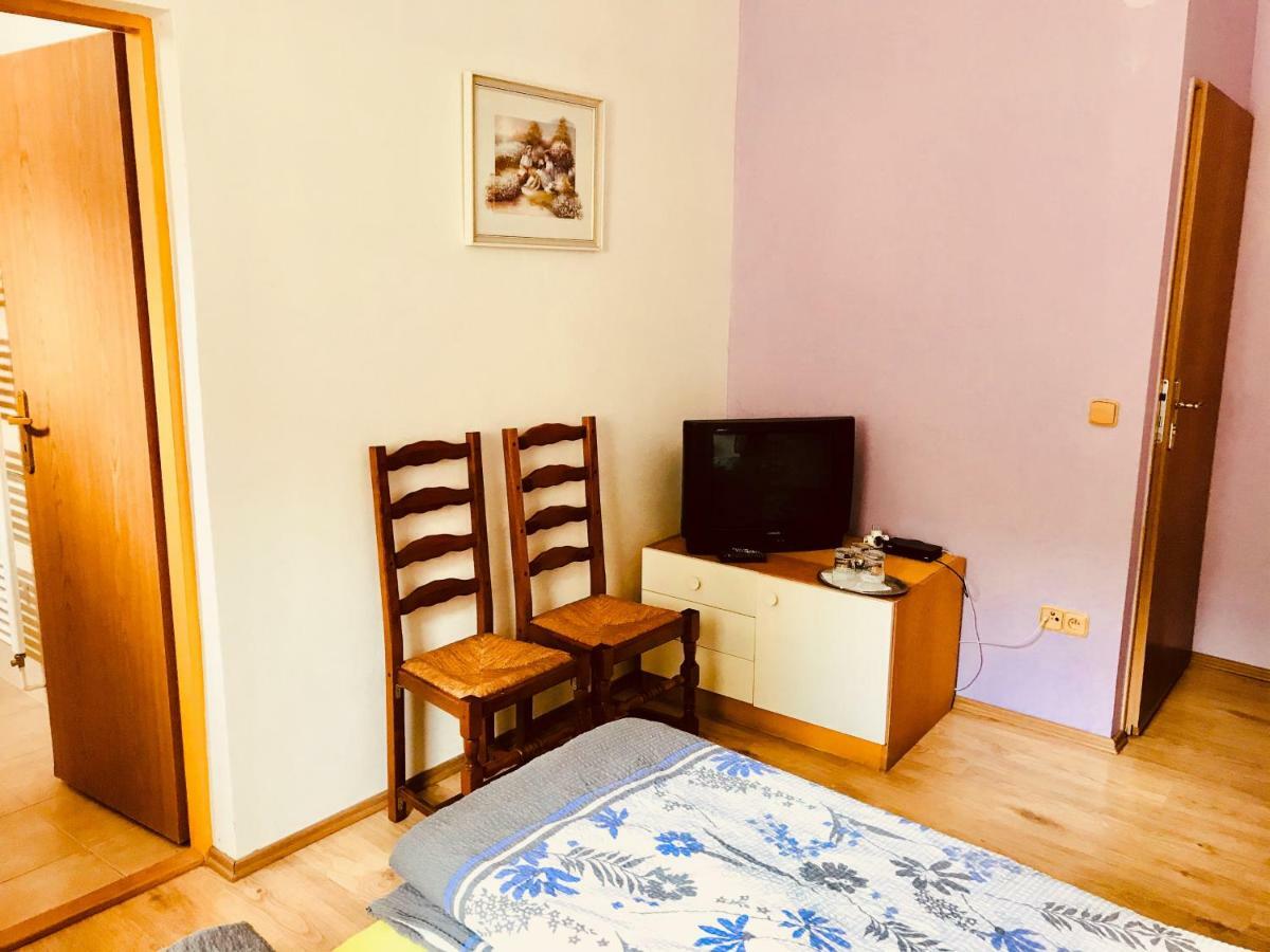 Restaurace penzion Pod Šumárníkem Tvarozna Lhota Exteriér fotografie