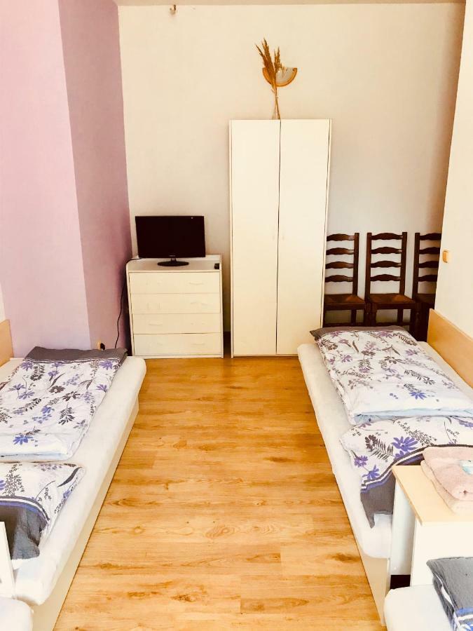 Restaurace penzion Pod Šumárníkem Tvarozna Lhota Exteriér fotografie