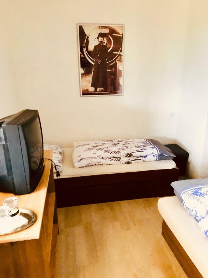 Restaurace penzion Pod Šumárníkem Tvarozna Lhota Exteriér fotografie