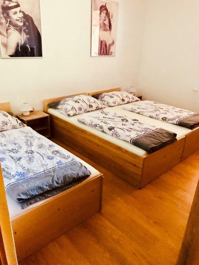 Restaurace penzion Pod Šumárníkem Tvarozna Lhota Exteriér fotografie
