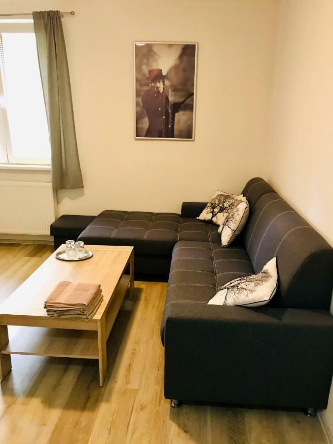 Restaurace penzion Pod Šumárníkem Tvarozna Lhota Exteriér fotografie